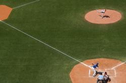 爱游戏下载-让二追三，绝境封神，Chovy决胜局火力全开，GEN用一场史诗逆转定义LCK第三赛段的唯一性