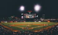 爱游戏下载-逆流而上与铁幕统治，巴库的混乱序曲，如何被一个人的孤勇与一支车队的精密碾碎