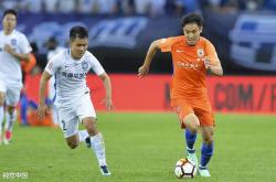 爱游戏娱乐-包含天津泰达客场战平山东鲁能，虽无胜利但保持不败的词条