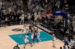 AYXapp下载-包含灰熊力克公牛，福克斯送出助攻的词条