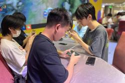 爱游戏体育-湖北对决：火爆对决引无数观众围观擂台之战的简单介绍