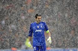 爱游戏大厅-皮克一锤定音！希腊加时险胜玻利维亚，年度焦点之战见证传奇接管