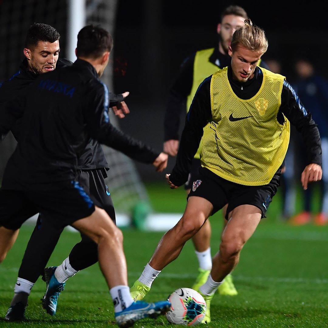 包含支支登比备战欧预赛,备受瞩目的词条 包含支支登比备战欧预赛,备受瞩目的词条