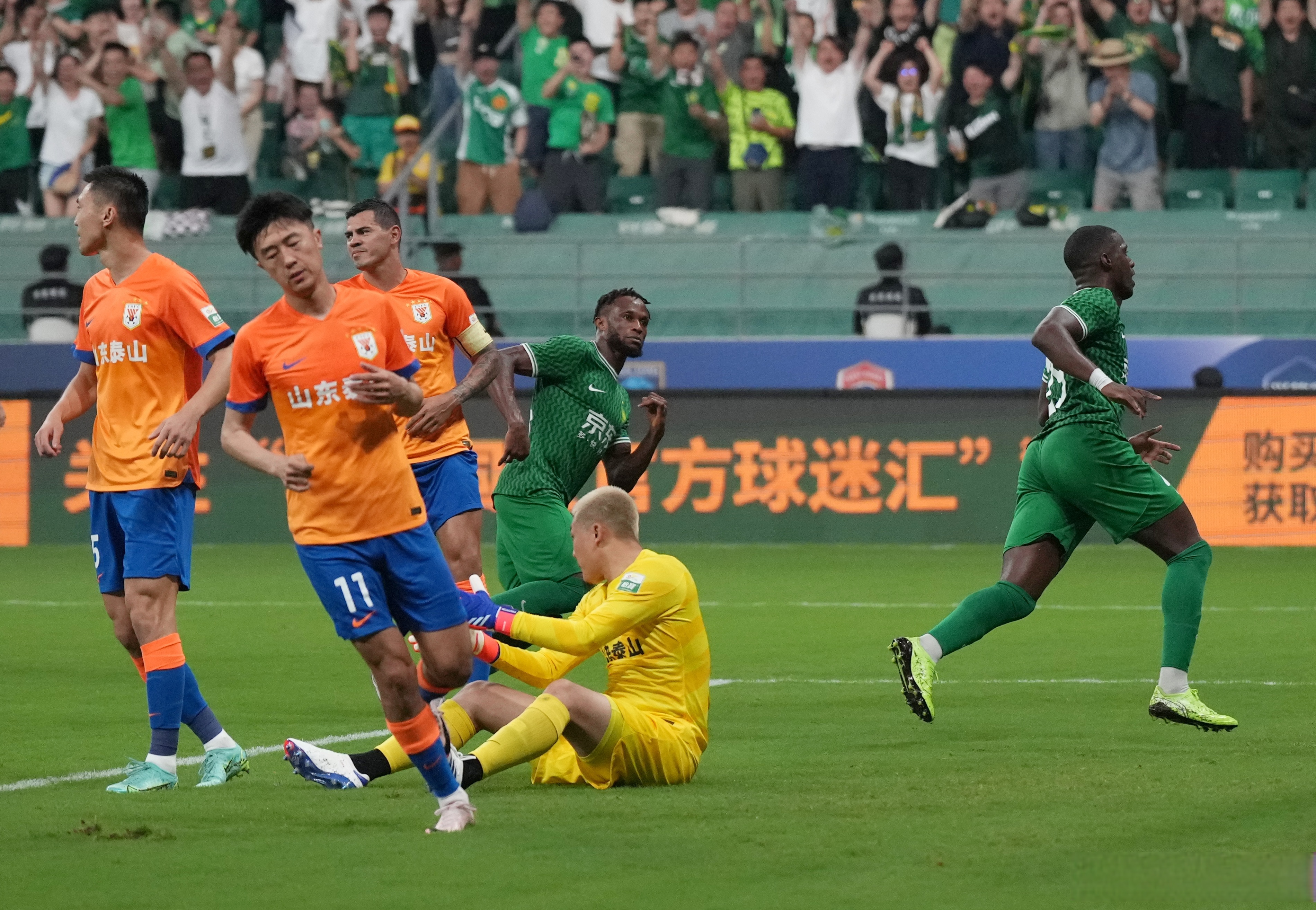 关于球员技术出众，助力球队成功逆转比分的信息