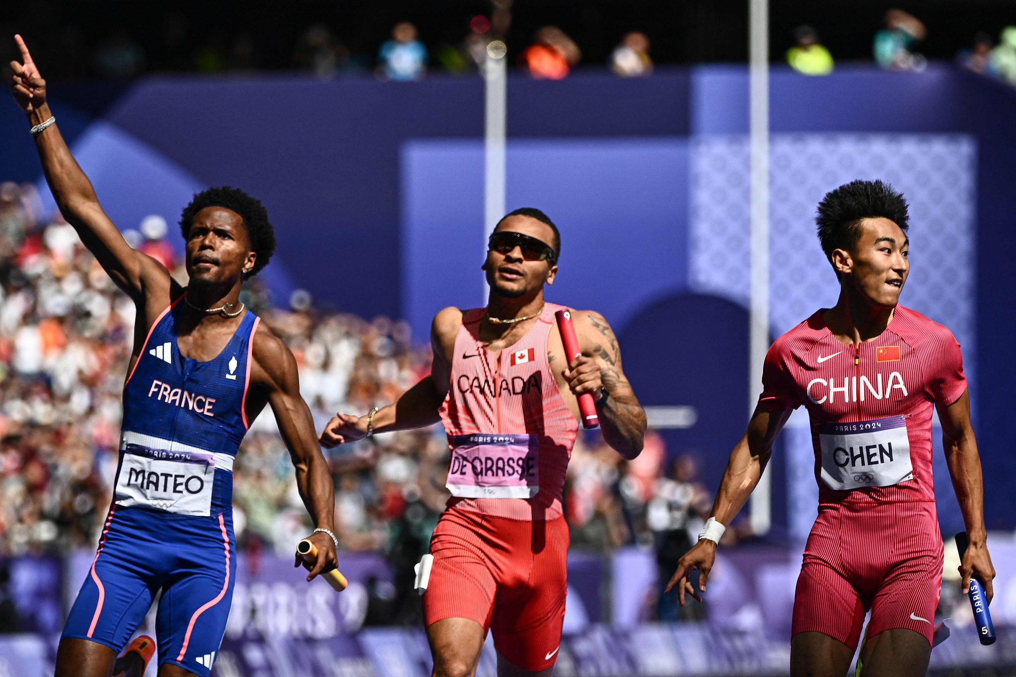 法国田径选手实现突破，成功晋级决赛