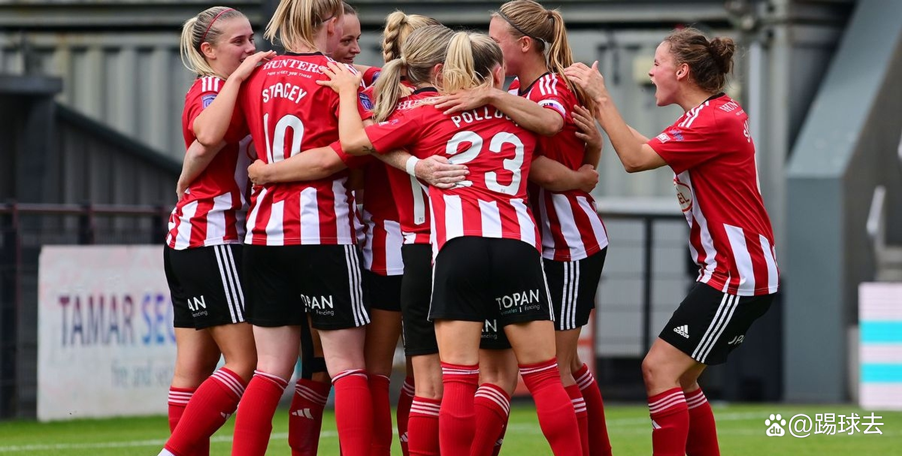 女足狂胜对手,锁定冠军位置 女足狂胜对手,锁定冠军位置