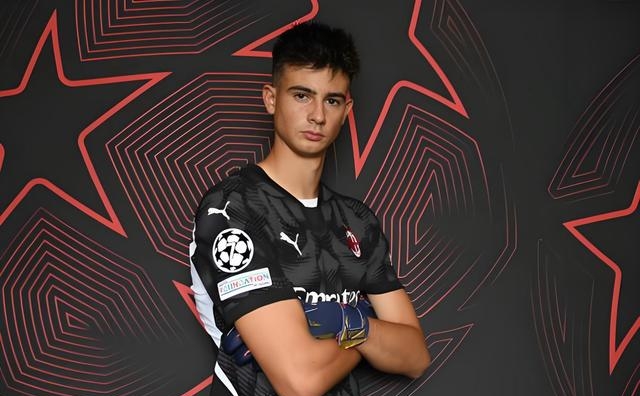 葡萄牙逆转AC米兰,库尔图瓦惊艳四座的简单介绍 葡萄牙逆转AC米兰,库尔图瓦惊艳四座的简单介绍