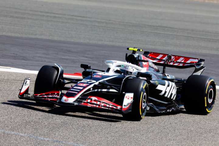 哈斯车队翻盘迈凯伦,汉密尔顿带队取胜 哈斯车队翻盘迈凯伦,汉密尔顿带队取胜