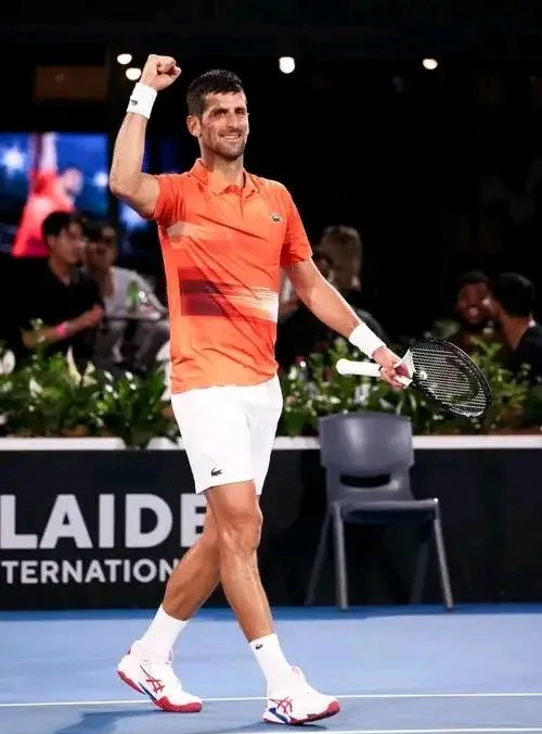 法网鏖战蒙特卡洛大师赛，德约科维奇扛起全队