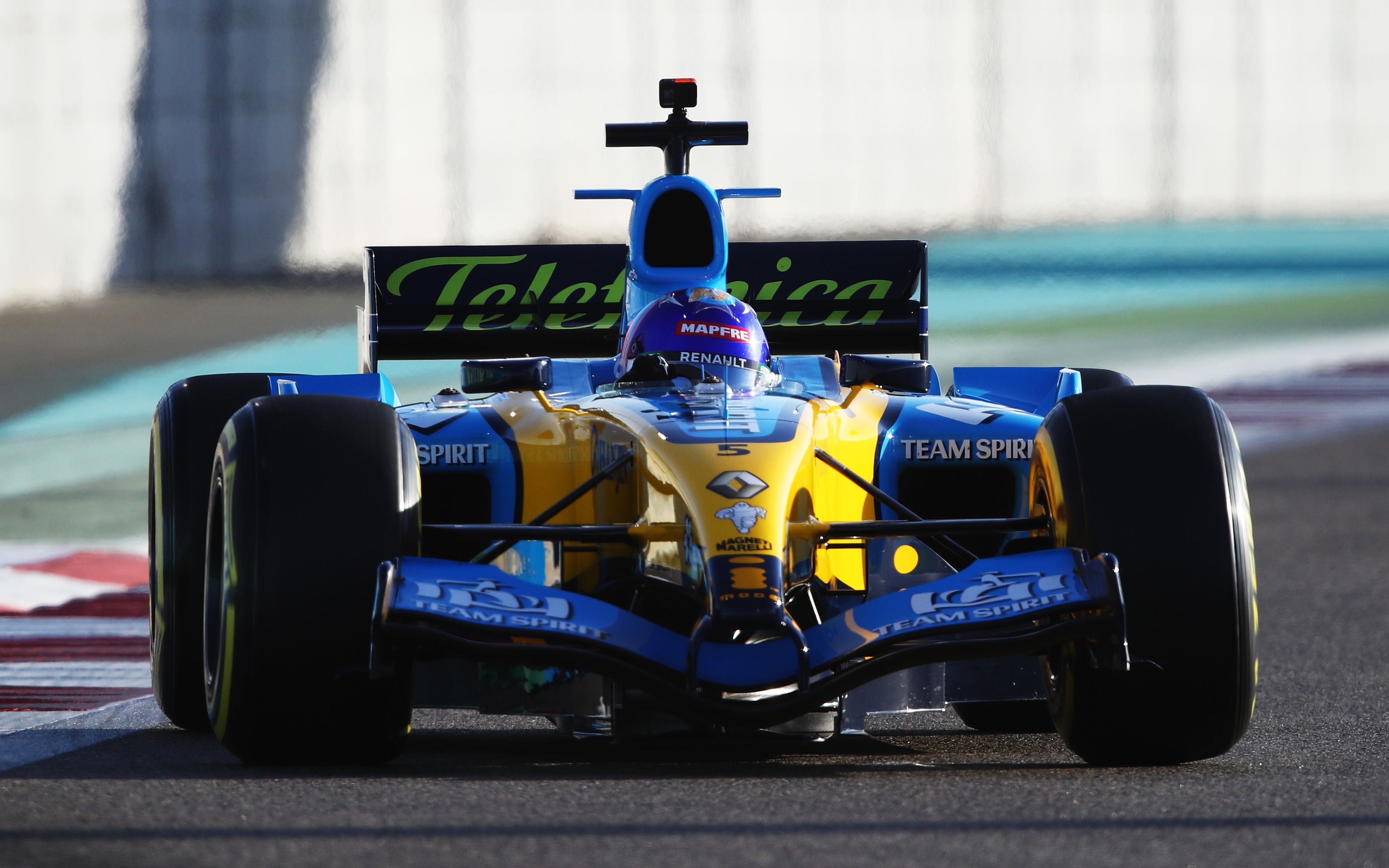 雷诺车队逆转梅赛德斯，阿隆索惊艳四座的简单介绍