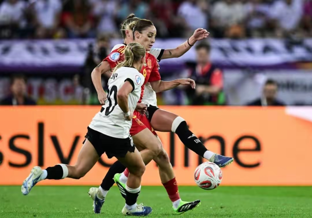 欧洲友谊赛中名将的精湛表现