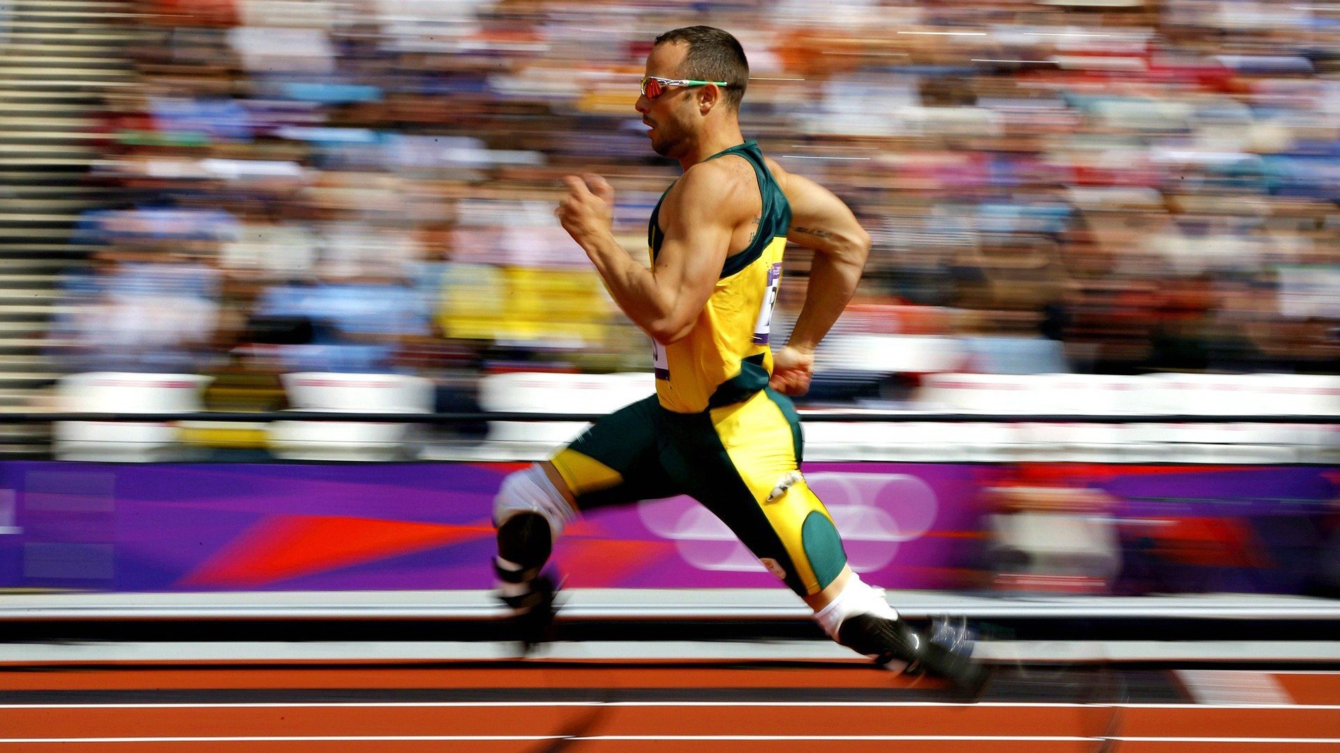 奥亚尔萨瓦尔闪耀全场，墨西哥战术压制哥伦比亚