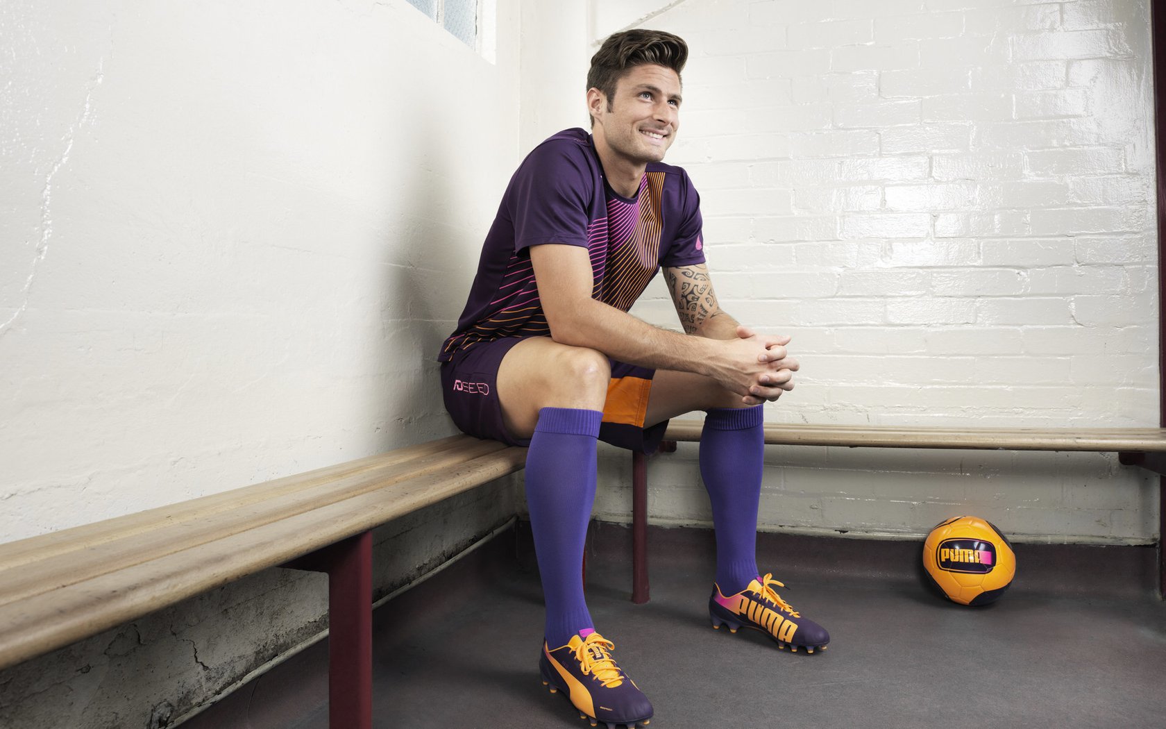 塞内加尔鏖战乌克兰，阿圭罗的战术魔法与团队的胜利交响