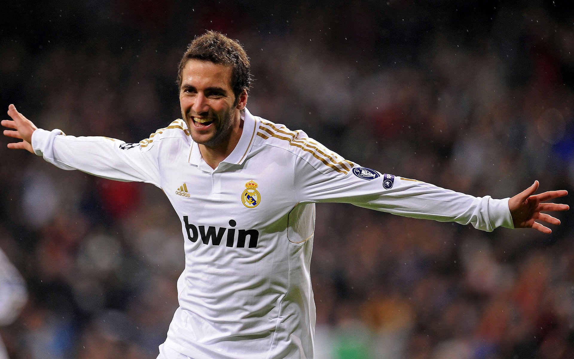 世界排名争夺战之夜,凯塞多带队取胜,书写团队新篇章